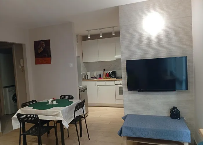 Zacisze * צ'סטוצ'ובה